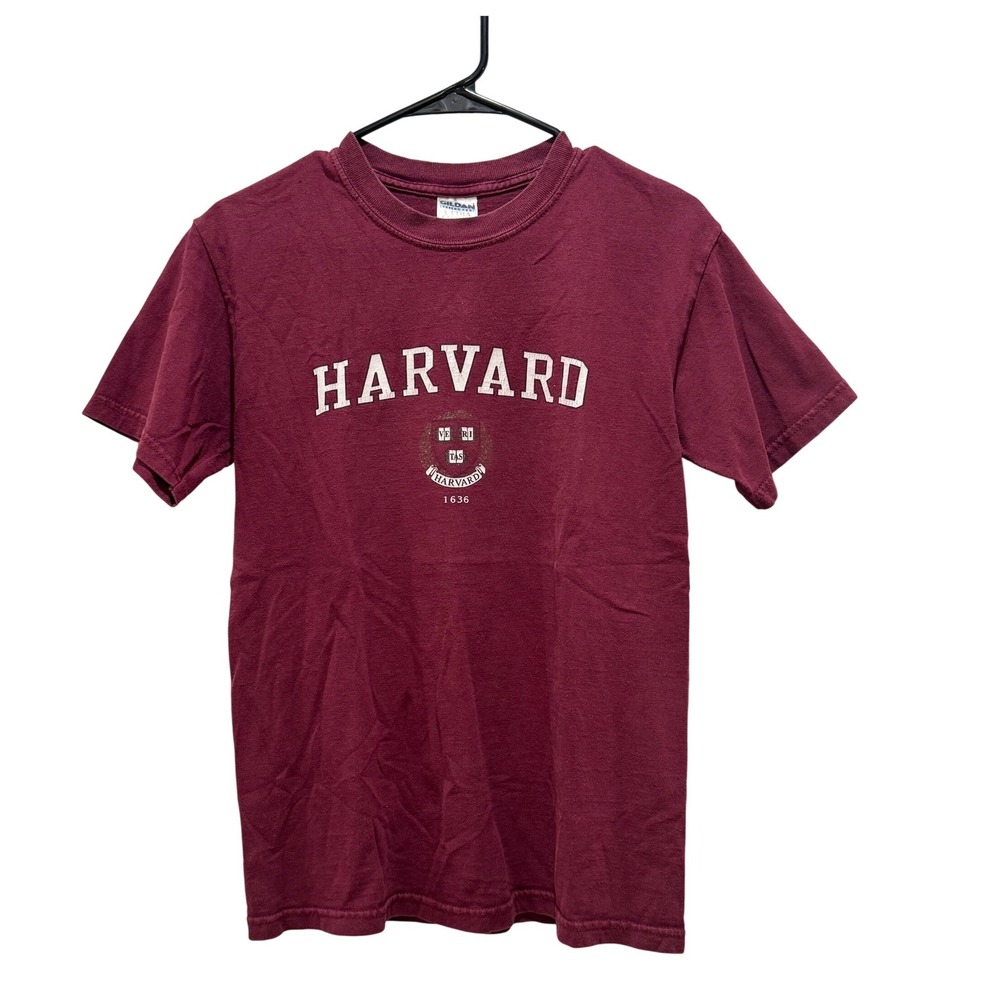 Harvard University Gildan Burgundy T-Shirt College Student Small 100% Cotton